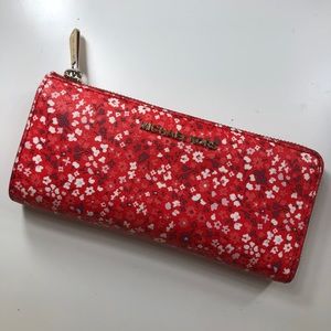 Michael Kors Wallet 💫